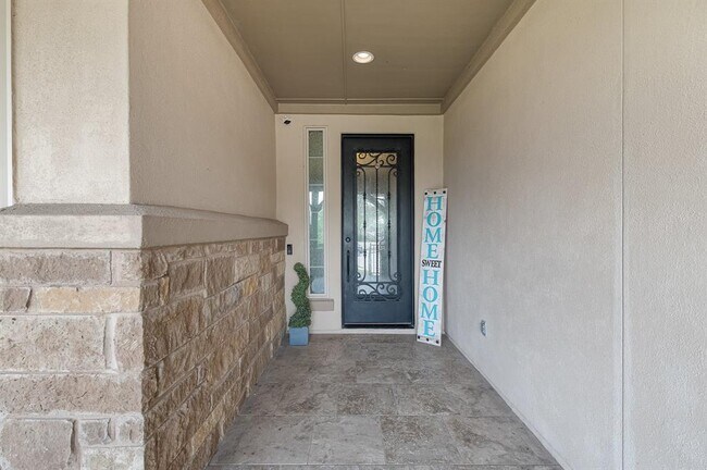 Building Photo - 4016 Castella Cove