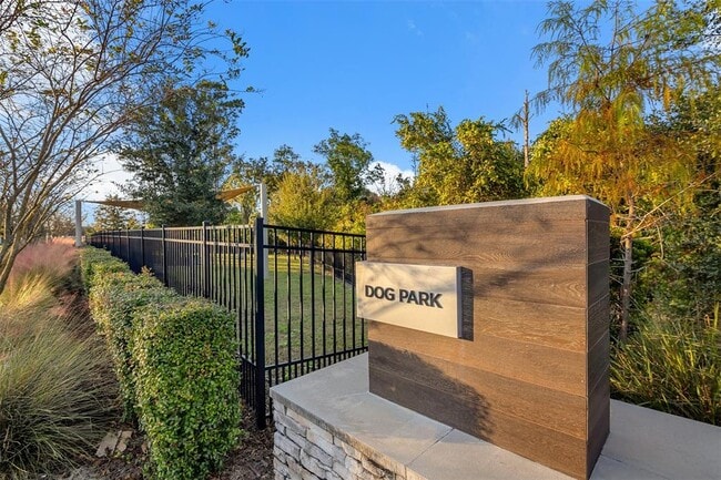 Building Photo - 17582 Lake Star Rd