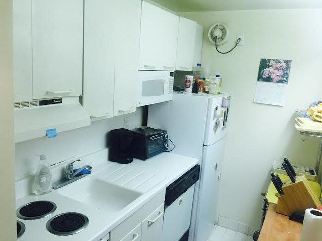 Kitchen - 330 W 108th St