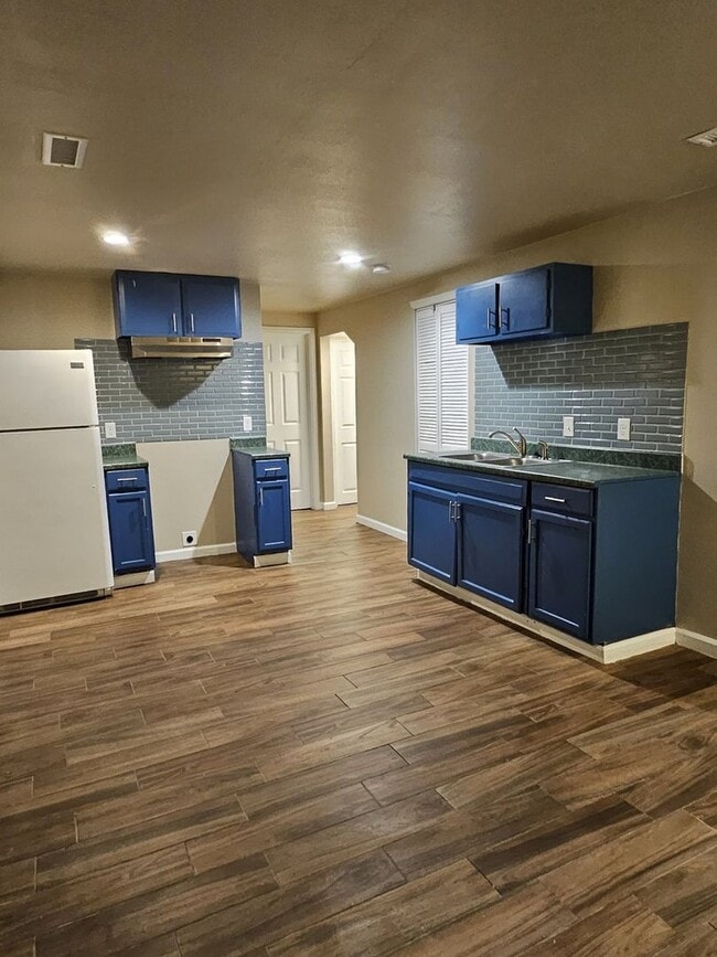 Foto del edificio - 1371 Xanadu St