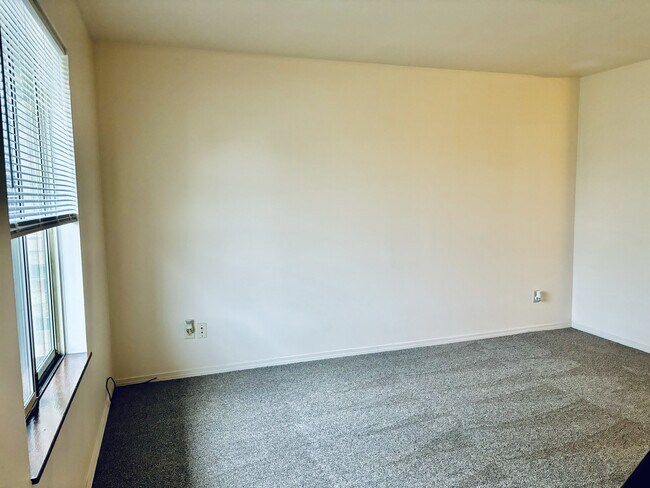 Foto del edificio - 552 136th Ave