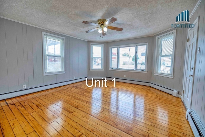 Primary Photo - 318 Broadway