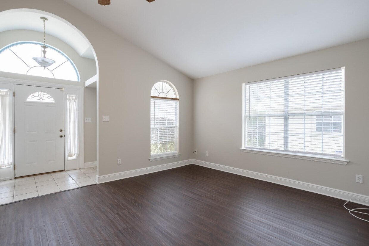 3569 Chatelaine Dr, Tallahassee, FL 32308 House Rental in Tallahassee