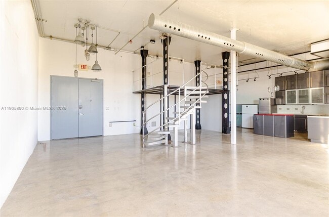 Building Photo - 250 NW 23rd St