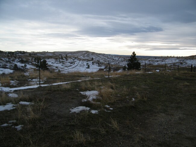 Building Photo - 136 Old Divide Rd