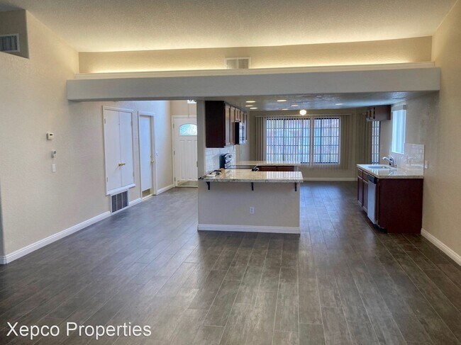 Building Photo - 3 br, 3 bath House - 53885 Avenida Mendoza