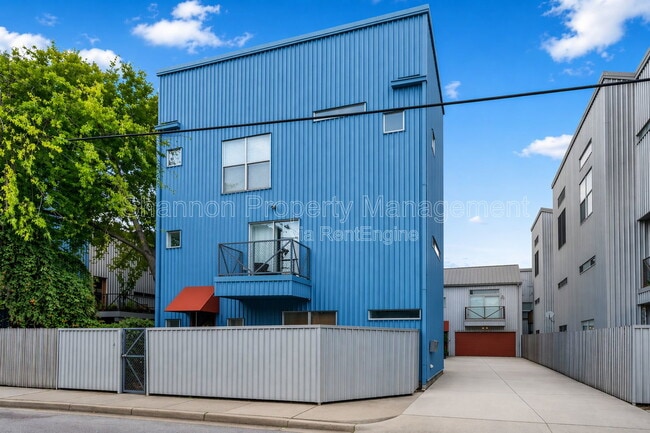 Foto del edificio - 906 Andrews St