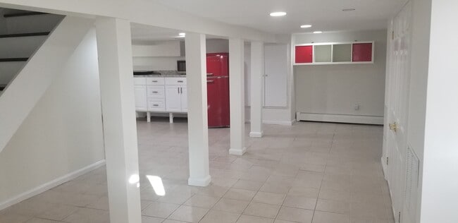 Bonita zona con armario - 600 Old Stamford Rd