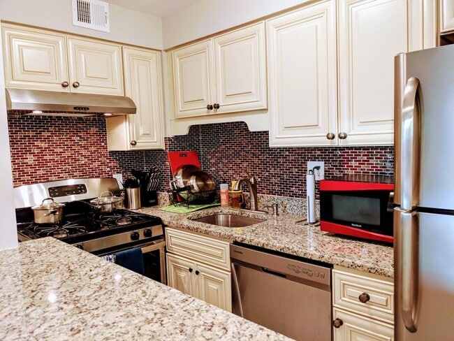 Building Photo - 27 Bowdoin St