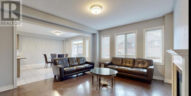 Photo du bâtiment - 5464 Meadowcrest Ave