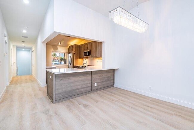 Building Photo - 380 NW 67th St