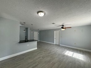 Building Photo - 6918 Isla St