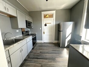 Building Photo - 2 Raymond Ave Building Photo - 2 Raymond Ave