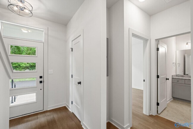 Foto del edificio - 2510 Freeman Rd SW