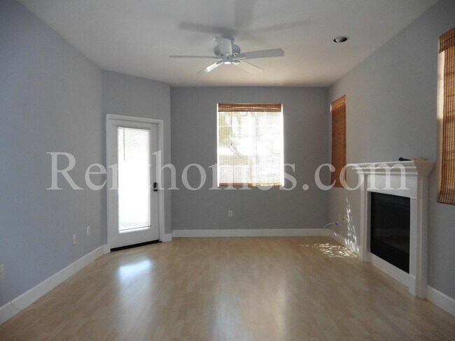 Foto del edificio - 18752 Caminito Cantilena