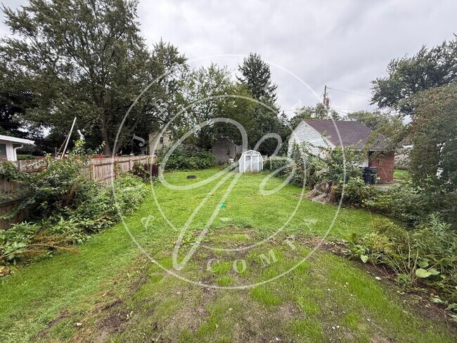 Building Photo - 930 Secor Rd