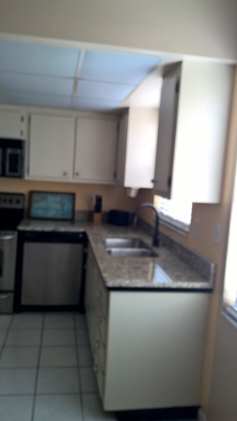 Primary Photo - 2727 75th St W