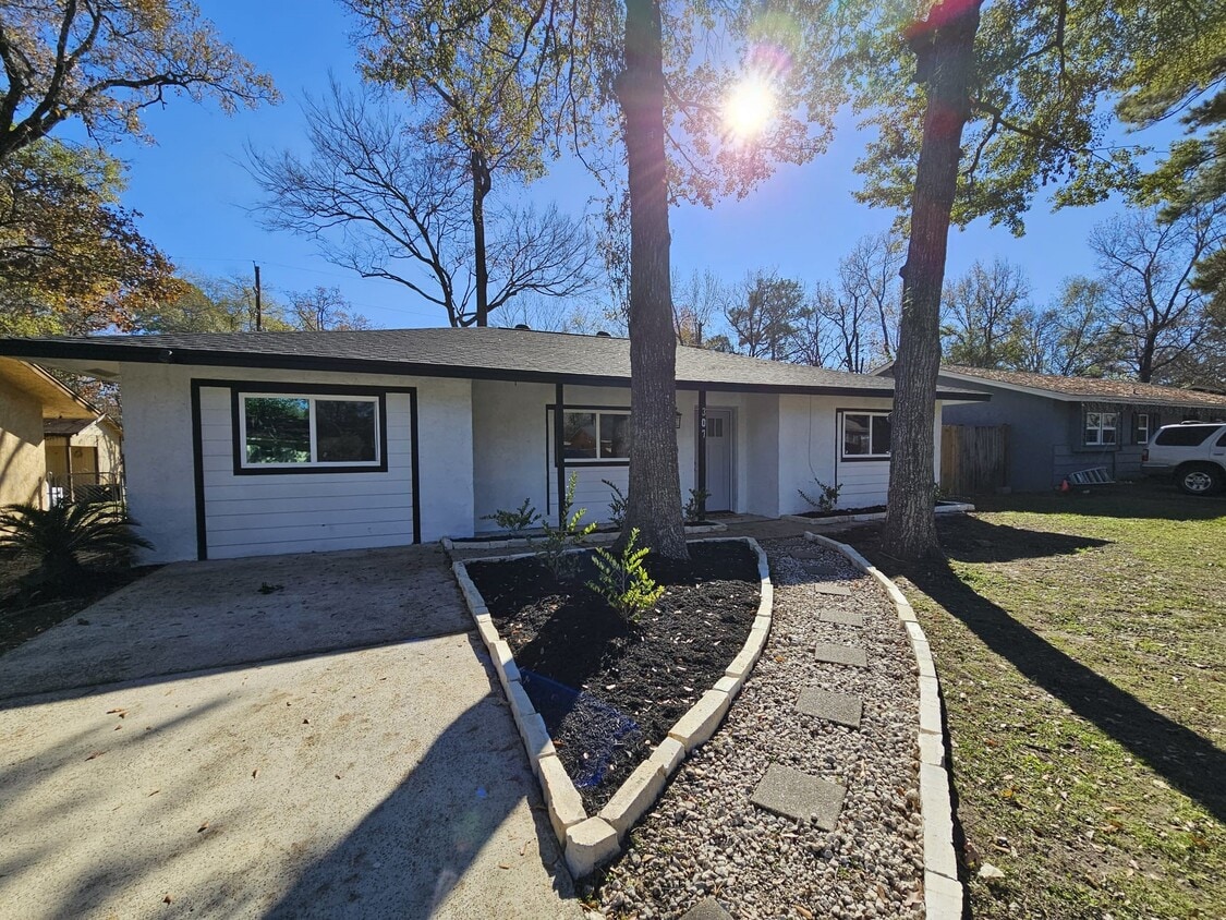 Foto principal - 307 Hildred Ave