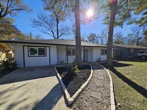 Building Photo - 307 Hildred Ave