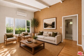 Building Photo - 806 Westmount Dr