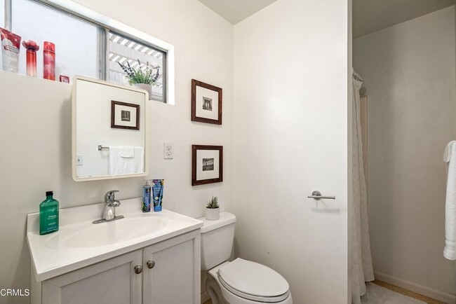 Bathroom - 4703 Westdale Ave