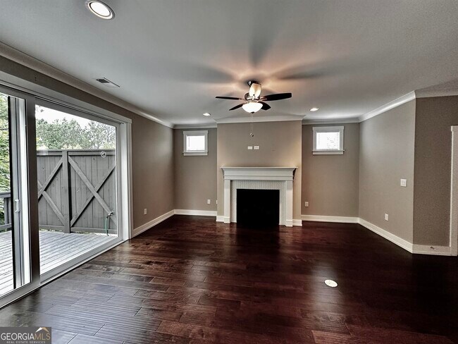 Foto del edificio - 207 Bellehaven Pl