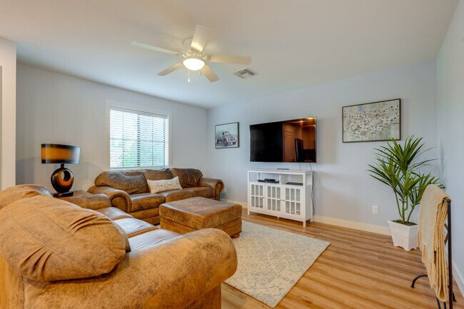 Foto del edificio - 8637 S Newberry Ln