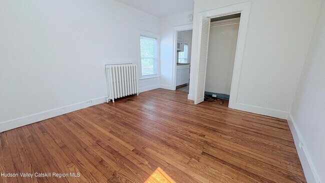 Foto del edificio - 834 Warren St