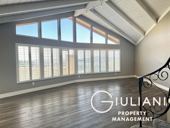 Building Photo - 155 Dominican Dr