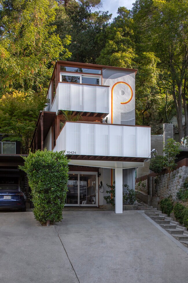 Foto del edificio - 10424 Hebron Ln