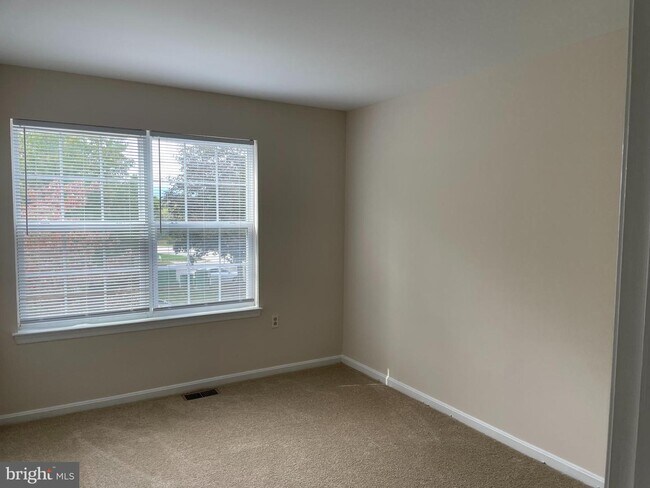 Foto del edificio - 2635 Warren Way