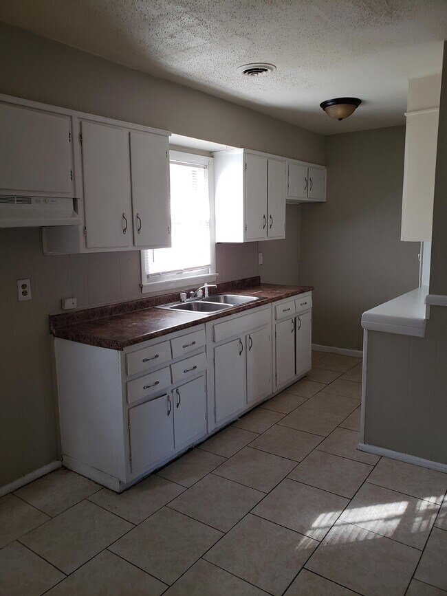 Foto del edificio - 3207 Ladbrook Rd
