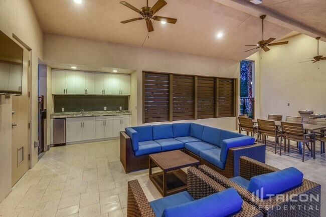 Building Photo - 6865 Citrus Creek Ln Tampa FL