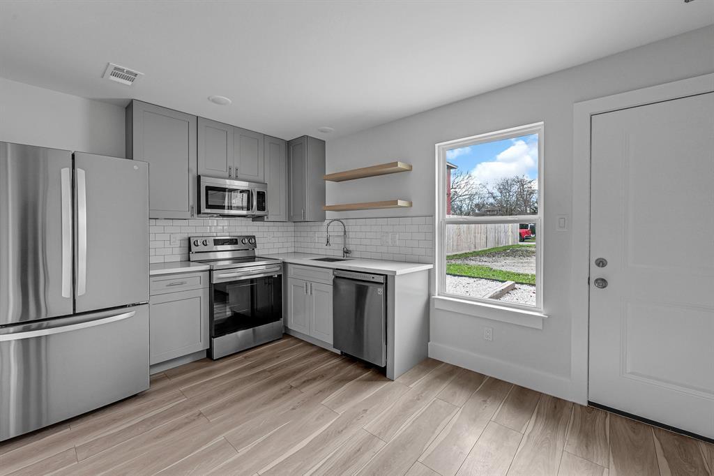Foto principal - 5621 Eskridge St