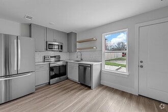Building Photo - 5621 Eskridge St