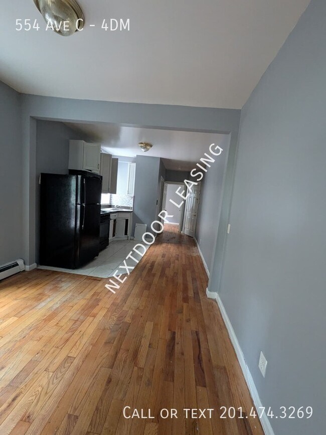 Building Photo - 554 Avenue C