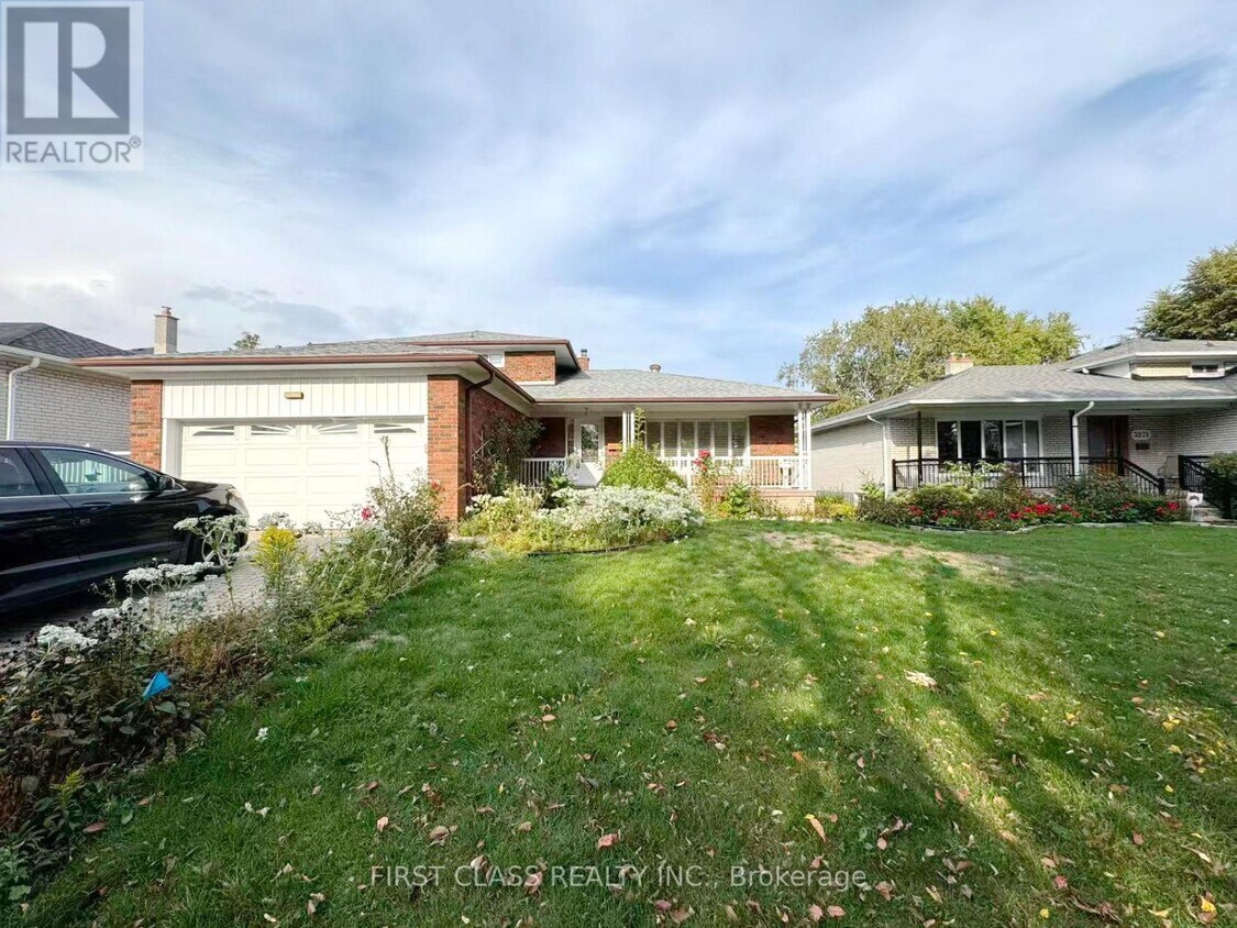 Primary Photo - 3277 Cardross Rd