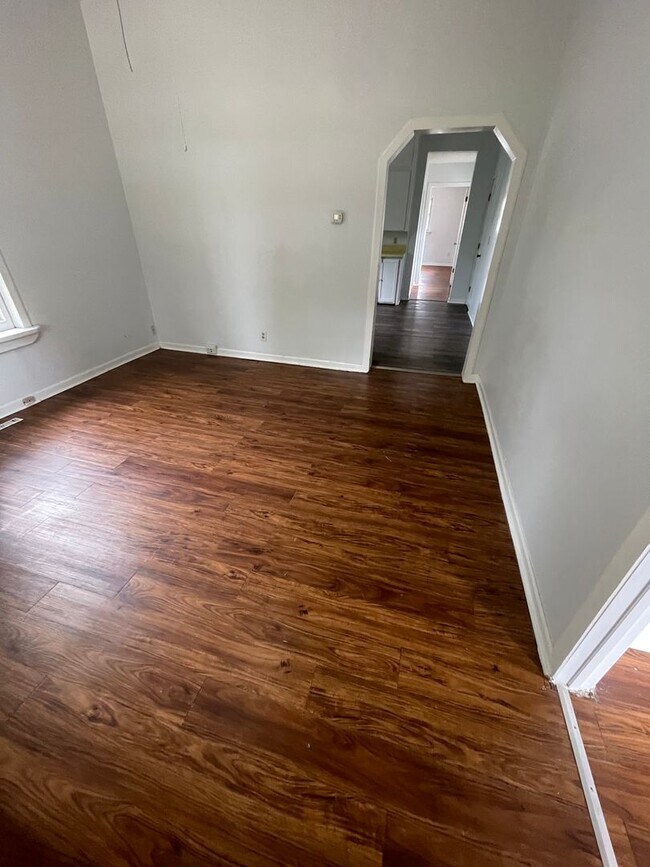 Building Photo - Very Cute 2 bedroom 1 bath house North Spr...