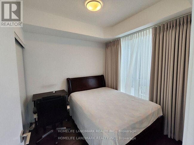 Building Photo - 56 Forest Manor Rd