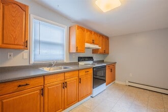 Building Photo - 498 NY-52