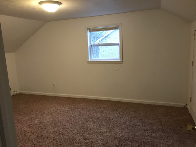 bedroom - 6204 Old William Penn Hwy