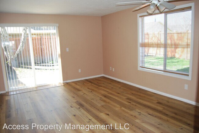 Foto del edificio - 2 br, 1.5 bath House - 975 SW Westvale