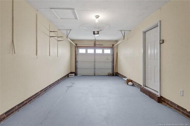 Building Photo - 7591 Beverly Dr