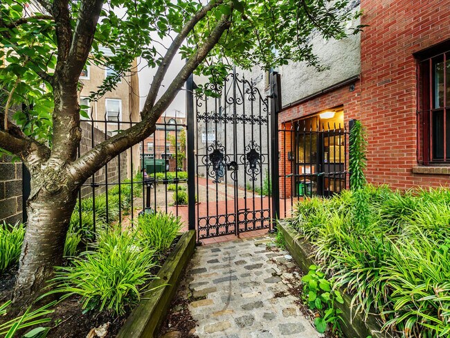 Foto del edificio - 219 Vine St