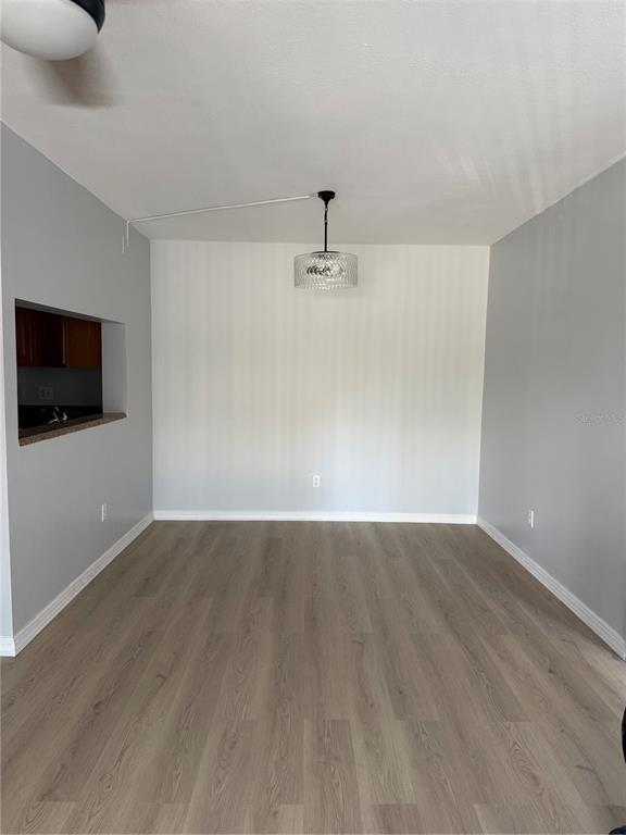 Building Photo - 1223 S Pine Ridge Cir
