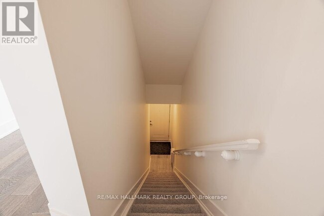 Building Photo - 48 Holmwood Ave