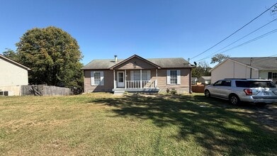 Building Photo - 579 Shady Crest Dr