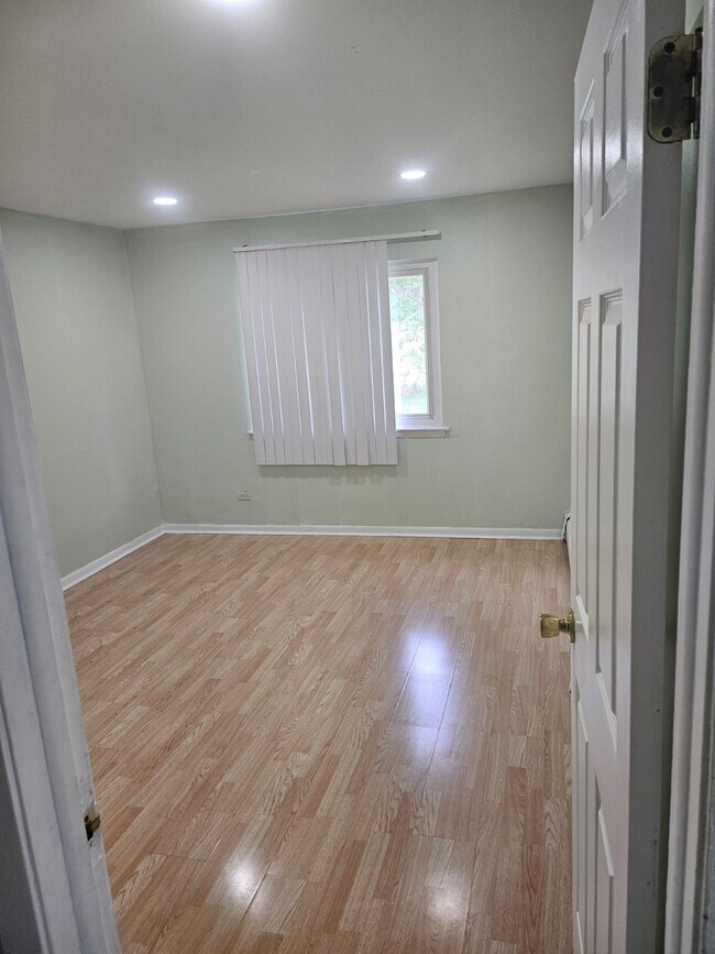 Foto del edificio - 580 Hill Dr