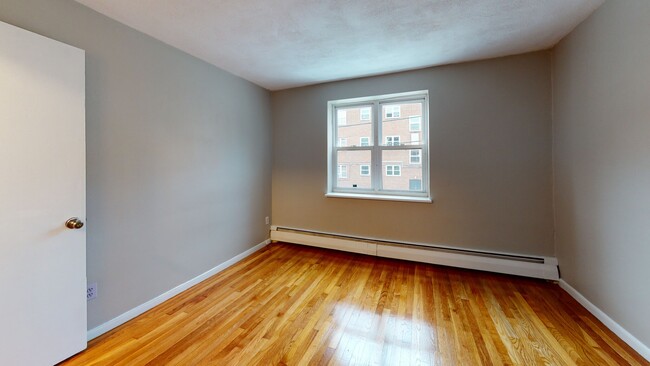 Foto del edificio - 51 Colborne Rd