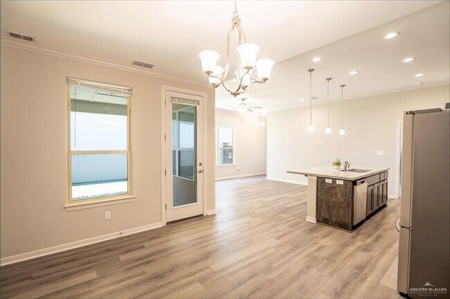 Foto del edificio - 10208 N 13th St